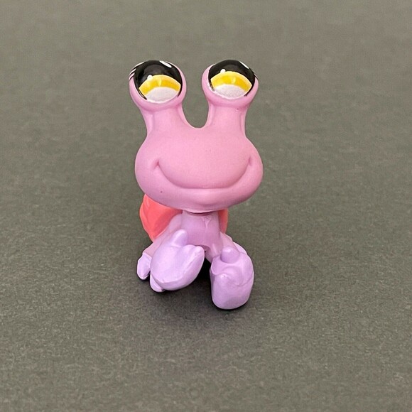 LPS Littlest Pet Shop Hasbro Figure Hermit Crab Purple 2007 - Picture 1 of 7